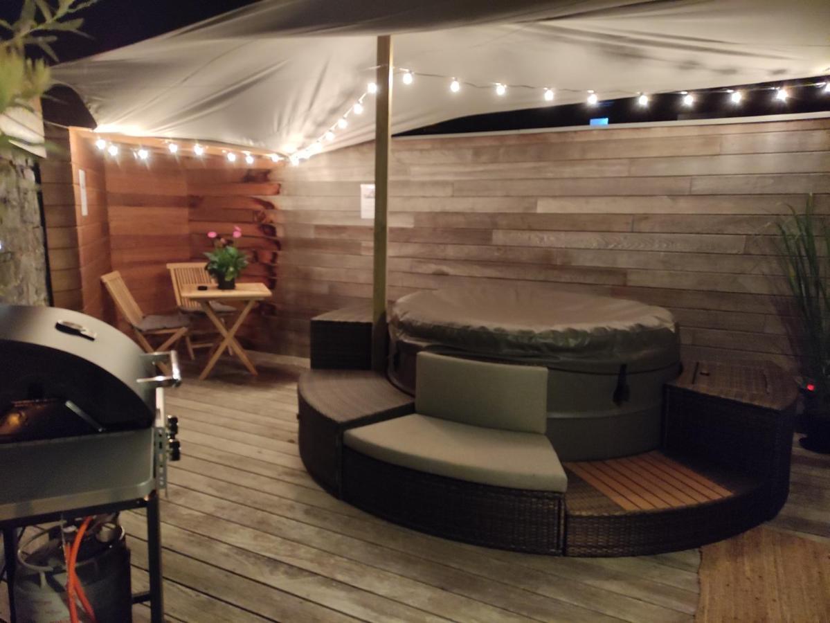 Gite A L'Ombre Du Clocher Avec Jacuzzi Et Sauna Privatifs Celles  Exterior foto